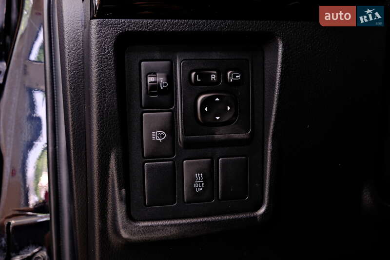 Внедорожник / Кроссовер Toyota Land Cruiser Prado 2017 в Одессе фото 39 Внедорожник / Кроссовер Toyota Land Cruiser Prado 2017 в Одессе