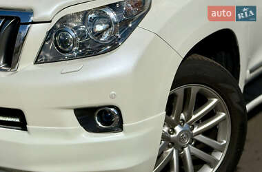 Внедорожник / Кроссовер Toyota Land Cruiser Prado 2010 в 