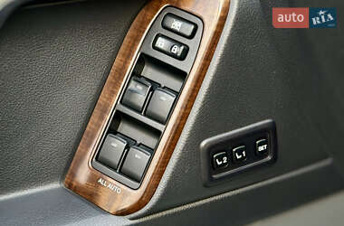 Внедорожник / Кроссовер Toyota Land Cruiser Prado 2010 в 