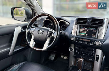 Внедорожник / Кроссовер Toyota Land Cruiser Prado 2010 в 