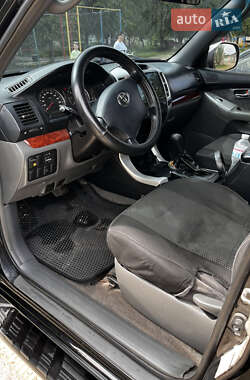 Внедорожник / Кроссовер Toyota Land Cruiser Prado 2006 в 