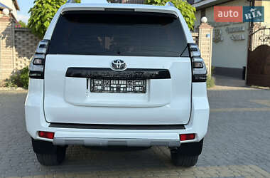 Внедорожник / Кроссовер Toyota Land Cruiser Prado 2020 в 