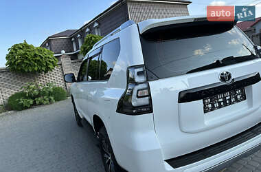 Внедорожник / Кроссовер Toyota Land Cruiser Prado 2020 в 