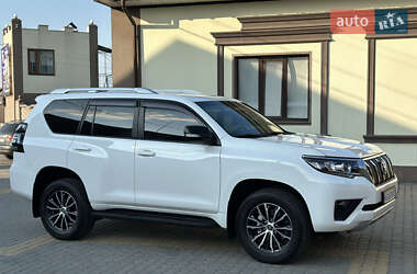 Внедорожник / Кроссовер Toyota Land Cruiser Prado 2020 в 