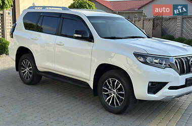 Внедорожник / Кроссовер Toyota Land Cruiser Prado 2020 в 
