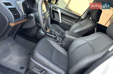 Внедорожник / Кроссовер Toyota Land Cruiser Prado 2020 в 