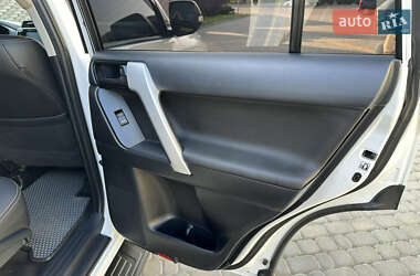 Внедорожник / Кроссовер Toyota Land Cruiser Prado 2020 в 