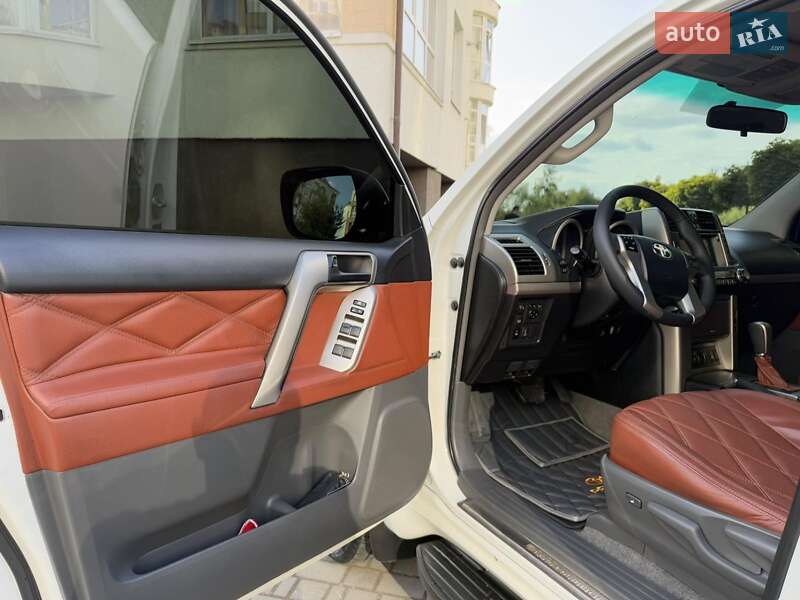 Внедорожник / Кроссовер Toyota Land Cruiser Prado 2011 в Ивано-Франковске фото 24 Внедорожник / Кроссовер Toyota Land Cruiser Prado 2011 в Ивано-Франковске