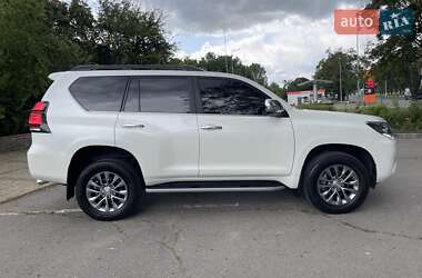 Внедорожник / Кроссовер Toyota Land Cruiser Prado 2020 в 