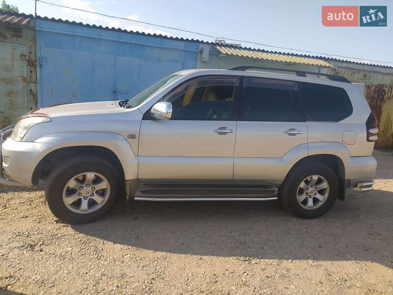 Позашляховик / Кросовер Toyota Land Cruiser Prado 2005 в Запоріжжі