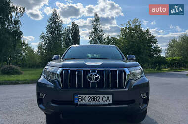 Внедорожник / Кроссовер Toyota Land Cruiser Prado 2017 в Ровно
