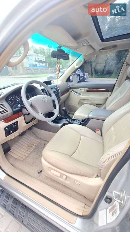 Внедорожник / Кроссовер Toyota Land Cruiser Prado 2004 в Запорожье