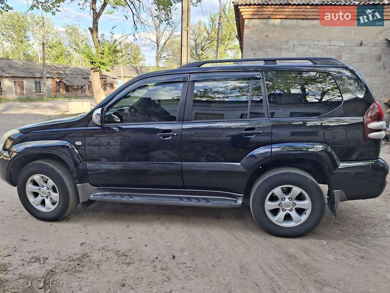 Внедорожник / Кроссовер Toyota Land Cruiser Prado 2005 в Краснокутске