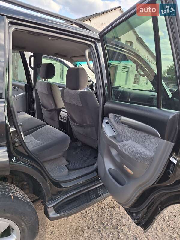 Внедорожник / Кроссовер Toyota Land Cruiser Prado 2005 в Краснокутске