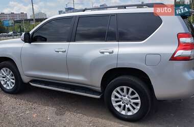 Внедорожник / Кроссовер Toyota Land Cruiser Prado 2017 в 