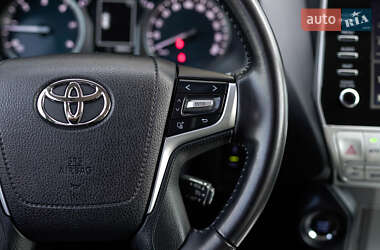 Внедорожник / Кроссовер Toyota Land Cruiser Prado 2022 в 