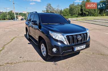 Внедорожник / Кроссовер Toyota Land Cruiser Prado 2017 в 