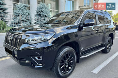 Позашляховик / Кросовер Toyota Land Cruiser Prado 2022 в Києві