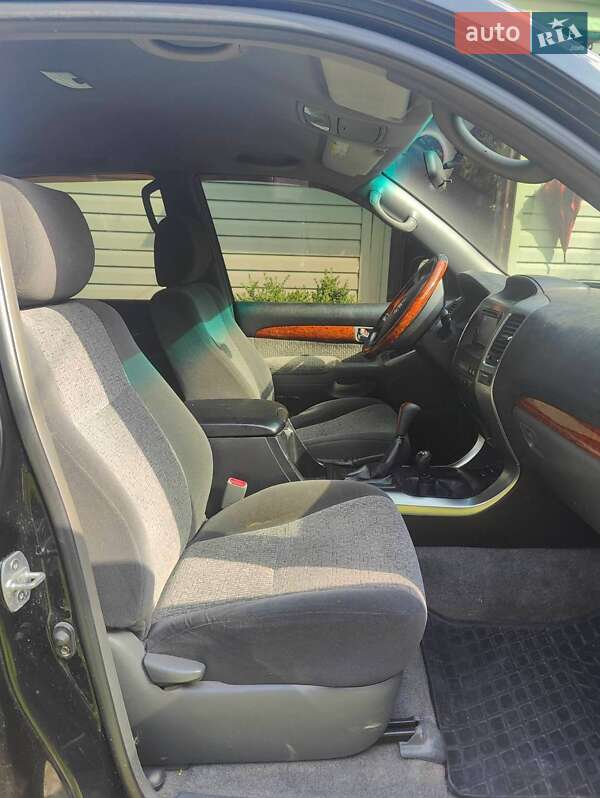Внедорожник / Кроссовер Toyota Land Cruiser Prado 2005 в Турке фото 9 Внедорожник / Кроссовер Toyota Land Cruiser Prado 2005 в Турке