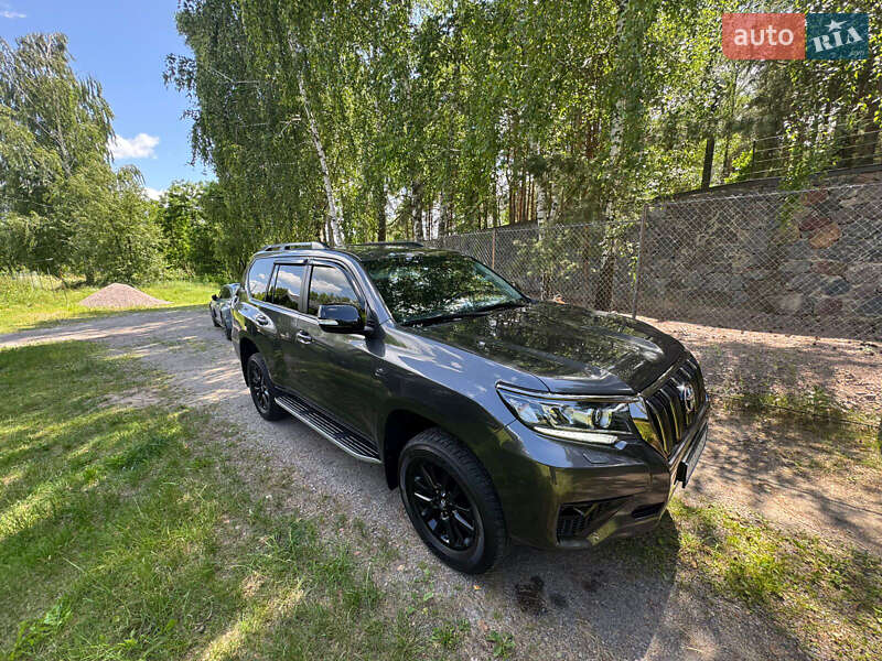 Позашляховик / Кросовер Toyota Land Cruiser Prado 2022 в Києві
