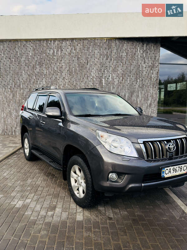Toyota Land Cruiser Prado 2013