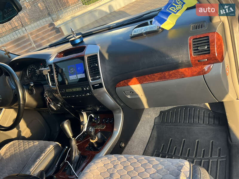 Позашляховик / Кросовер Toyota Land Cruiser Prado 2007 в Гайсину