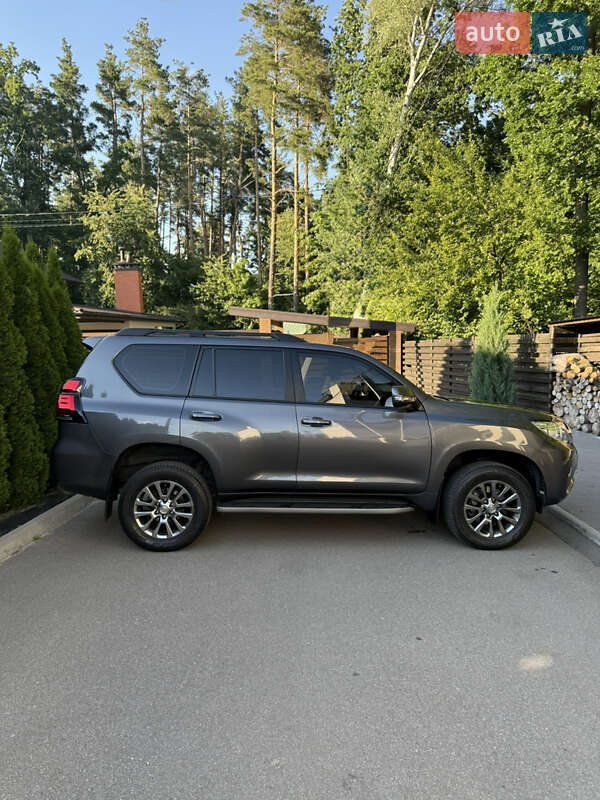 Внедорожник / Кроссовер Toyota Land Cruiser Prado 2019 в Киеве