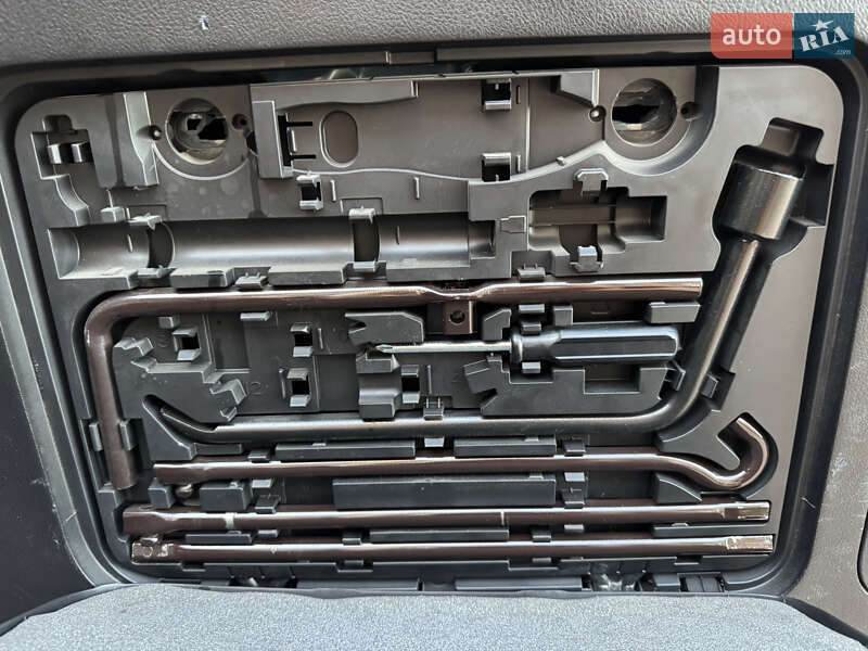 Внедорожник / Кроссовер Toyota Land Cruiser Prado 2019 в Киеве