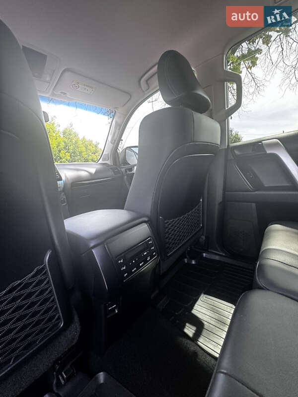 Внедорожник / Кроссовер Toyota Land Cruiser Prado 2022 в Тернополе