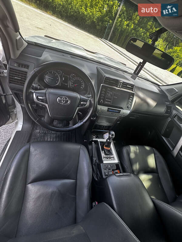 Внедорожник / Кроссовер Toyota Land Cruiser Prado 2022 в Тернополе