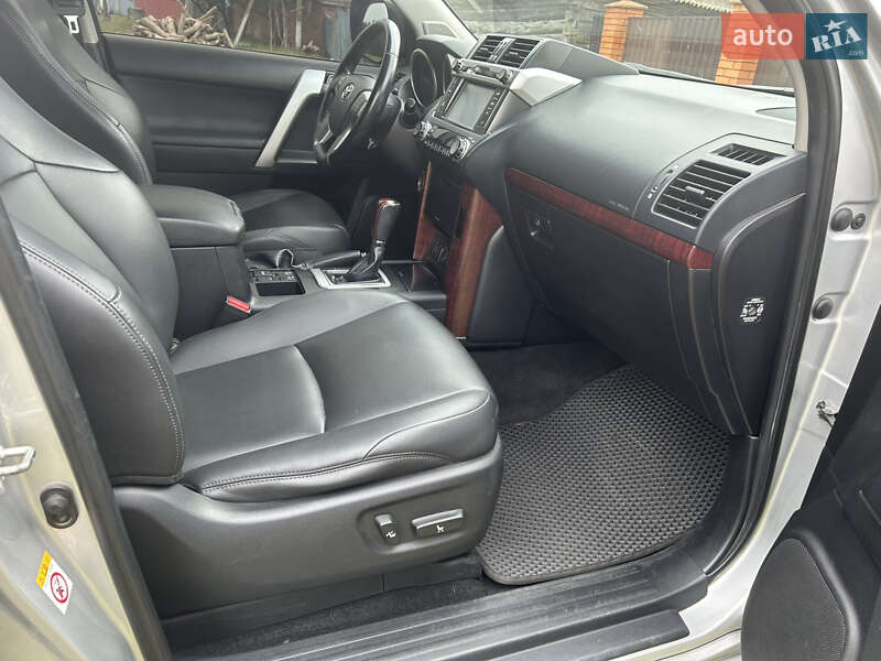 Внедорожник / Кроссовер Toyota Land Cruiser Prado 2015 в Конотопе