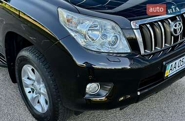 Позашляховик / Кросовер Toyota Land Cruiser Prado 2013 в 