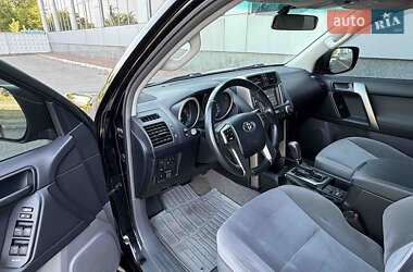Позашляховик / Кросовер Toyota Land Cruiser Prado 2013 в 