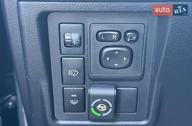 Позашляховик / Кросовер Toyota Land Cruiser Prado 2013 в 