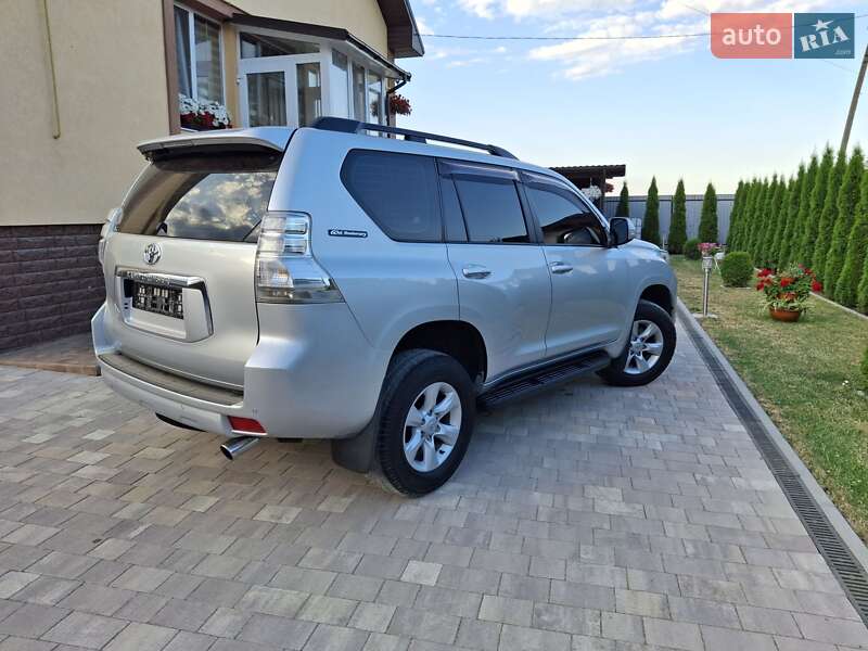 Внедорожник / Кроссовер Toyota Land Cruiser Prado 2013 в Ивано-Франковске