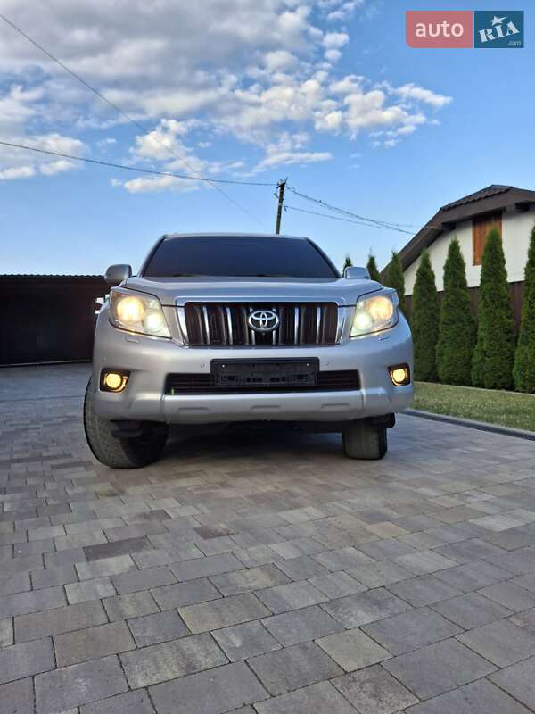 Внедорожник / Кроссовер Toyota Land Cruiser Prado 2013 в Ивано-Франковске
