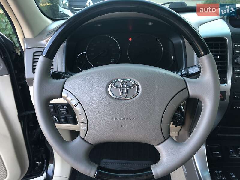 Позашляховик / Кросовер Toyota Land Cruiser Prado 2008 в Кривому Розі