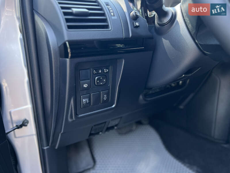Внедорожник / Кроссовер Toyota Land Cruiser Prado 2018 в Умани