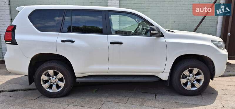 Внедорожник / Кроссовер Toyota Land Cruiser Prado 2021 в Киеве