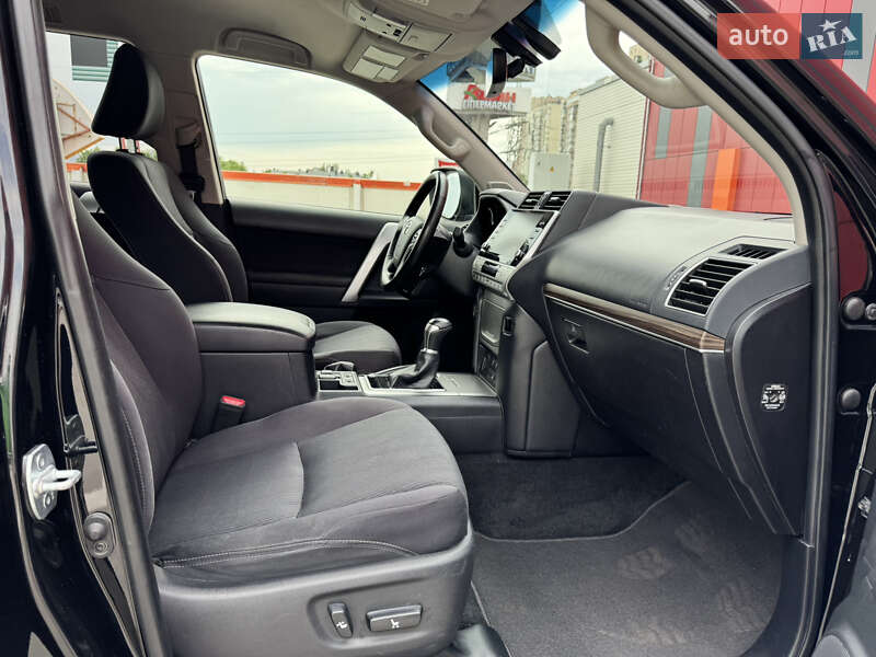 Внедорожник / Кроссовер Toyota Land Cruiser Prado 2021 в Киеве