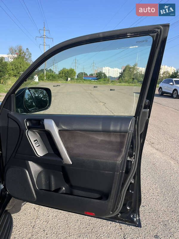 Внедорожник / Кроссовер Toyota Land Cruiser Prado 2019 в Полтаве