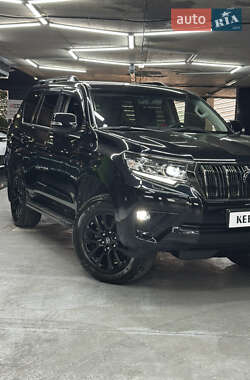 Внедорожник / Кроссовер Toyota Land Cruiser Prado 2021 в 