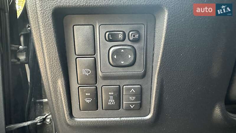 Позашляховик / Кросовер Toyota Land Cruiser Prado 2013 в Києві