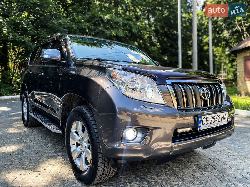 Внедорожник / Кроссовер Toyota Land Cruiser Prado 2011 в Черновцах