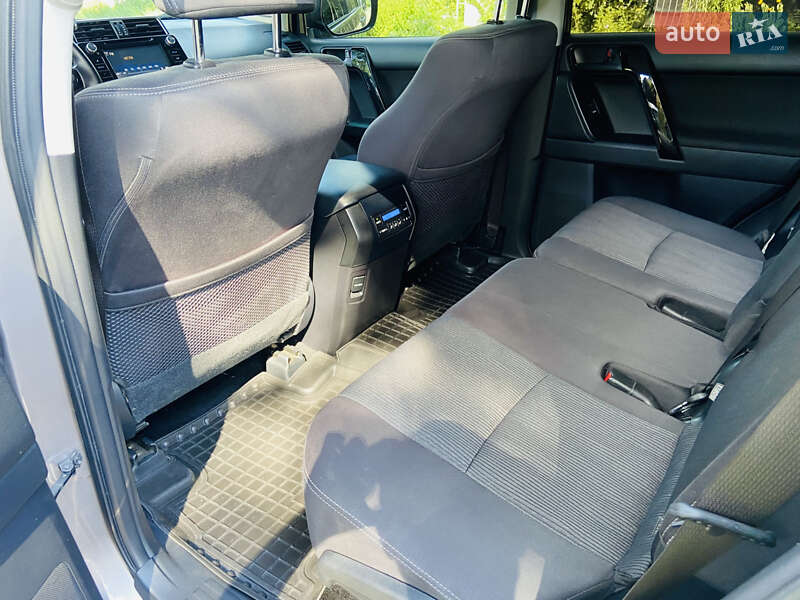 Позашляховик / Кросовер Toyota Land Cruiser Prado 2018 в Києві