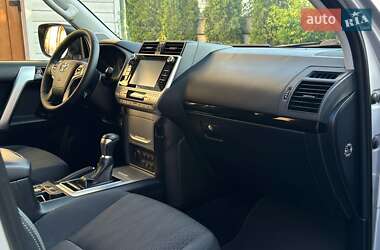 Внедорожник / Кроссовер Toyota Land Cruiser Prado 2020 в 