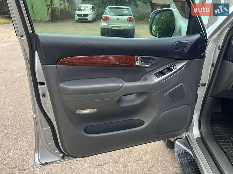 Внедорожник / Кроссовер Toyota Land Cruiser Prado 2007 в Киеве