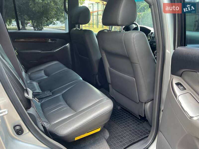 Внедорожник / Кроссовер Toyota Land Cruiser Prado 2007 в Киеве