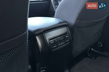 Внедорожник / Кроссовер Toyota Land Cruiser Prado 2020 в 