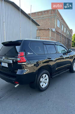 Внедорожник / Кроссовер Toyota Land Cruiser Prado 2022 в 